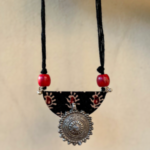 RUSTIC AJRAKH NECKLACE