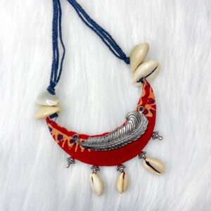 RUSTIC SHELL CASCASDE